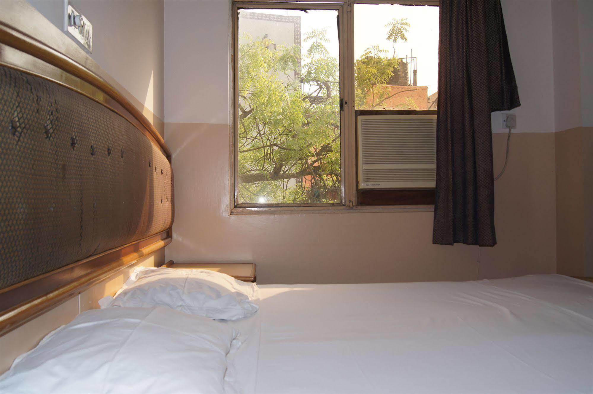 Hotel Westend Holiday Home 5 Mint From Nizamuddin Railway Station Νέο Δελχί Εξωτερικό φωτογραφία
